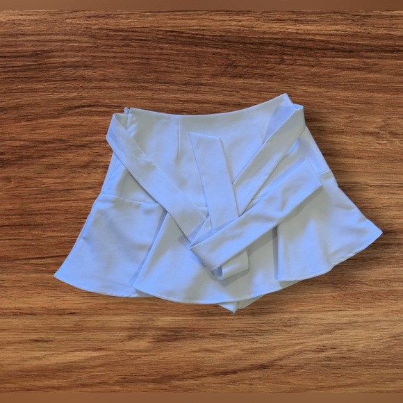 ENDLESS ROSE FLOUNCE WAIST TIE MINI SKORT ruffle white zipper size M - Picture 2 of 15
